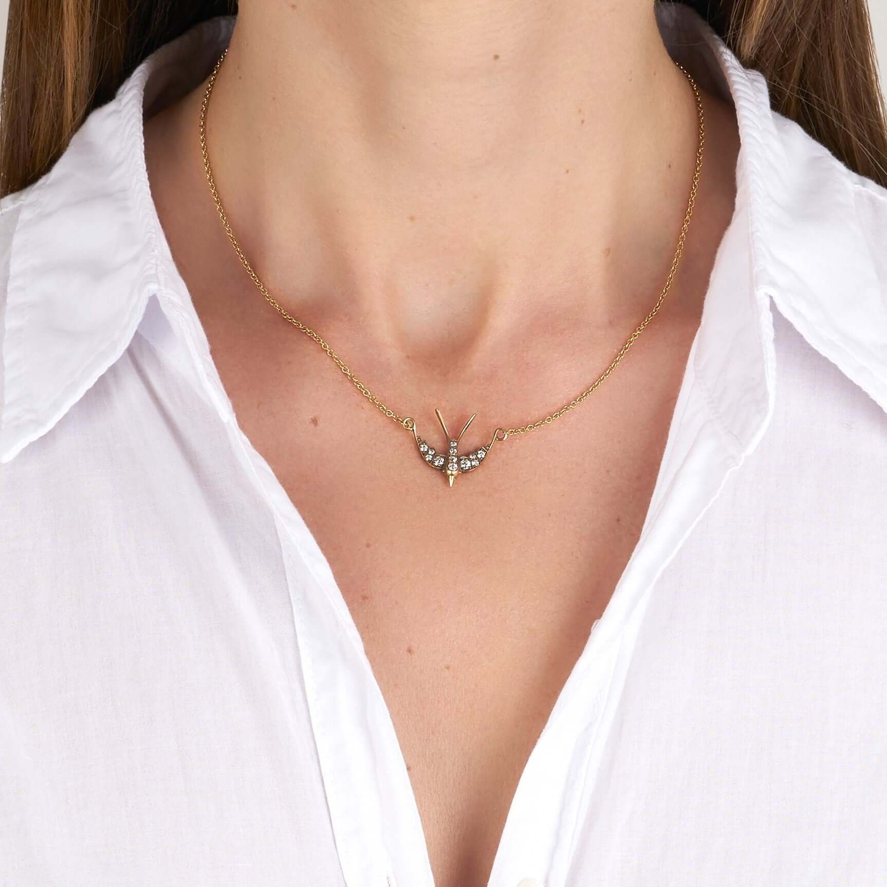 SMALL SWALLOW PENDANT NECKLACE